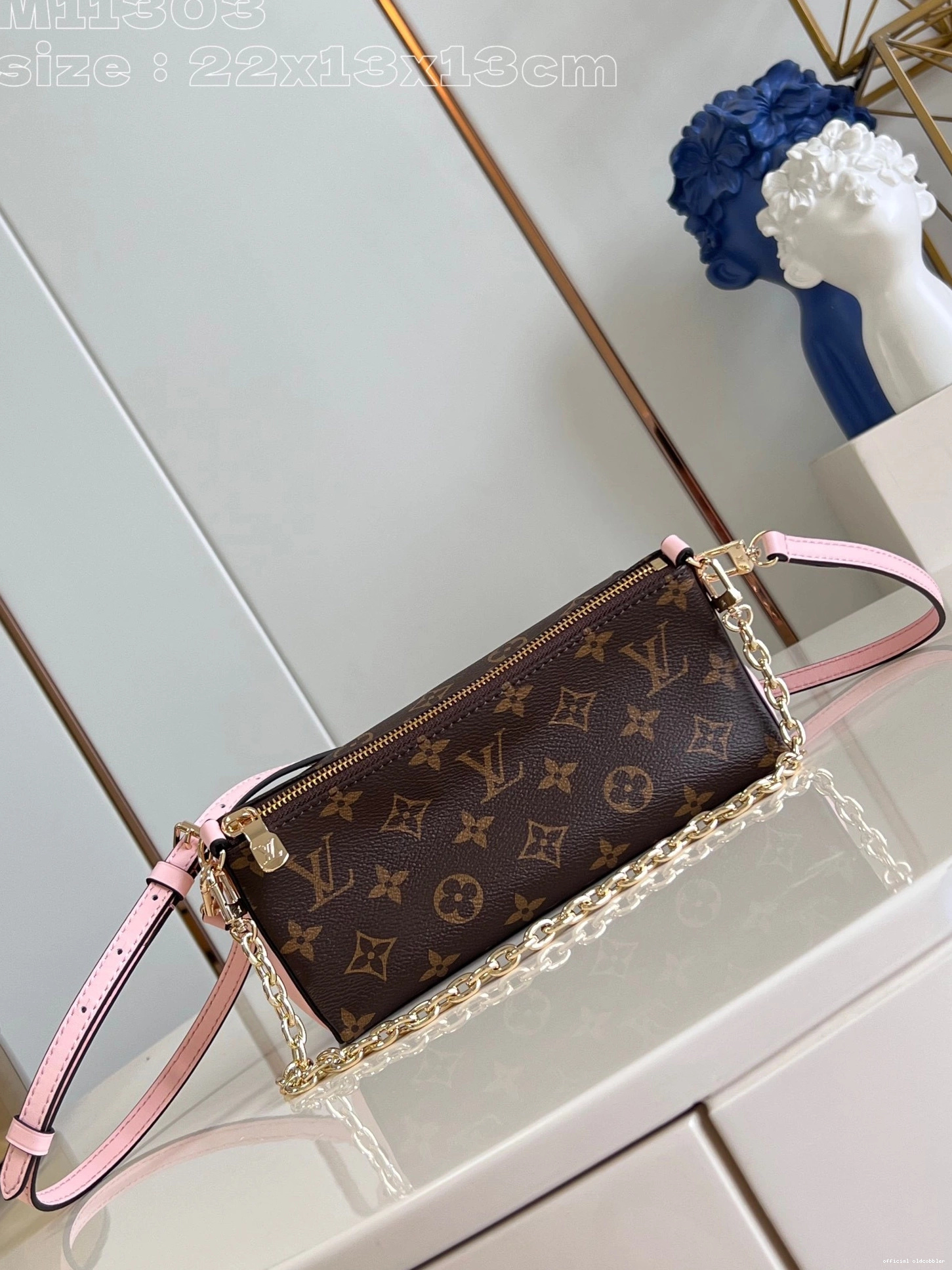 Official oldcobbler VUITTON LOUIS Pouch-22.5*13*13CM Bloom 0820
